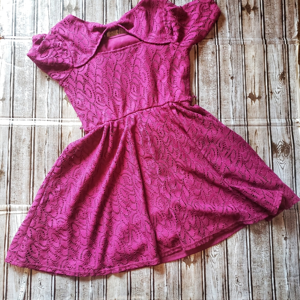 IZ Buyer Dress - Picture 4 of 6